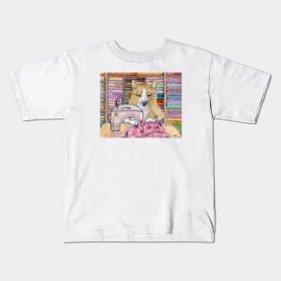 She was a dab paw with quilts, this corgi dog seamstress Kids T-Shirt